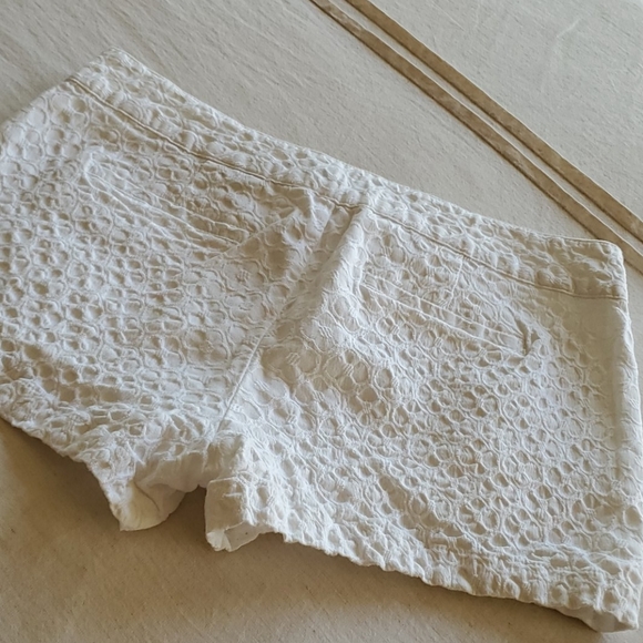 Shorts - Picture 3 of 4